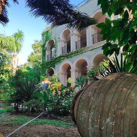 Babil Bahceleri - Gardens Of Babel Bed and Breakfast Lapta Buitenkant foto