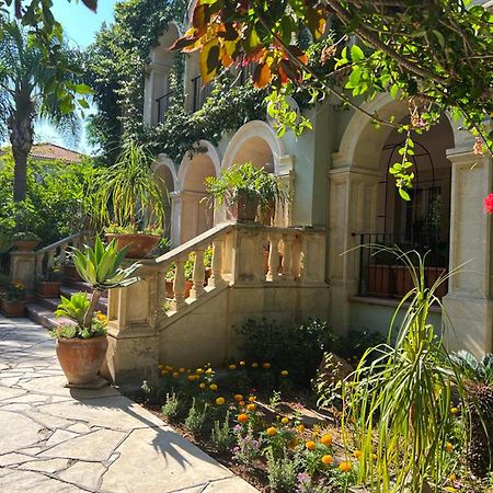 Babil Bahceleri - Gardens Of Babel Bed and Breakfast Lapta Buitenkant foto
