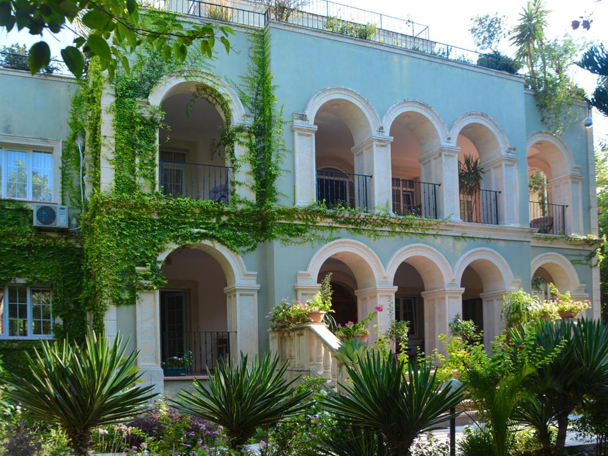 Babil Bahceleri - Gardens Of Babel Bed and Breakfast Lapta Buitenkant foto